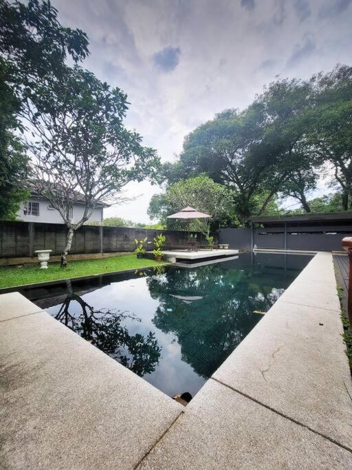 Secret Garden Pj Pool Villa Petaling Jaya Eksteriør bilde